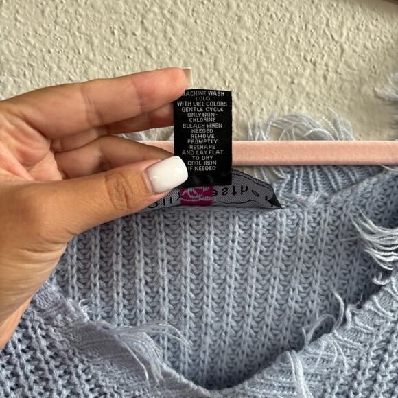 Polly & Esther Star Baby Blue Raw Hem Distressed Knitted V-neck Sweater Size XL - Picture 8 of 13